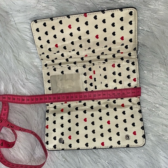 🩷HELLO KITTY WALLET🩷 - Picture 4 of 7